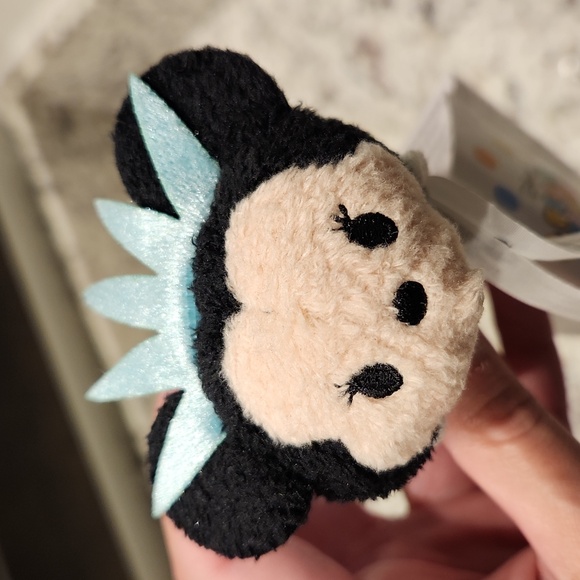 Disney's Tsum Tsum Minnie Mouse Statue of Liberty - Picture 2 of 10